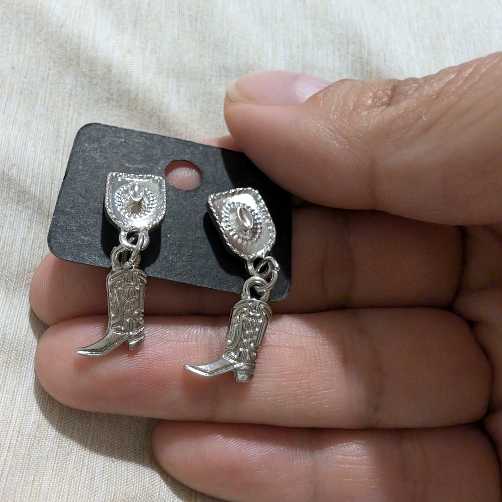 Vintage Silver Boot Charm Earrings - Picture 2 of 5